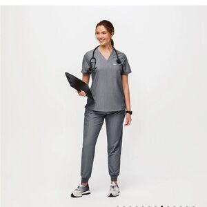 Grey Figs Jogger Scrub Set